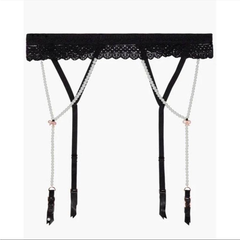NWT SAVAGE X FENTY STRING OF PEARLS GARTER IN THE COLOR “Caviar” OS (XS-XL)